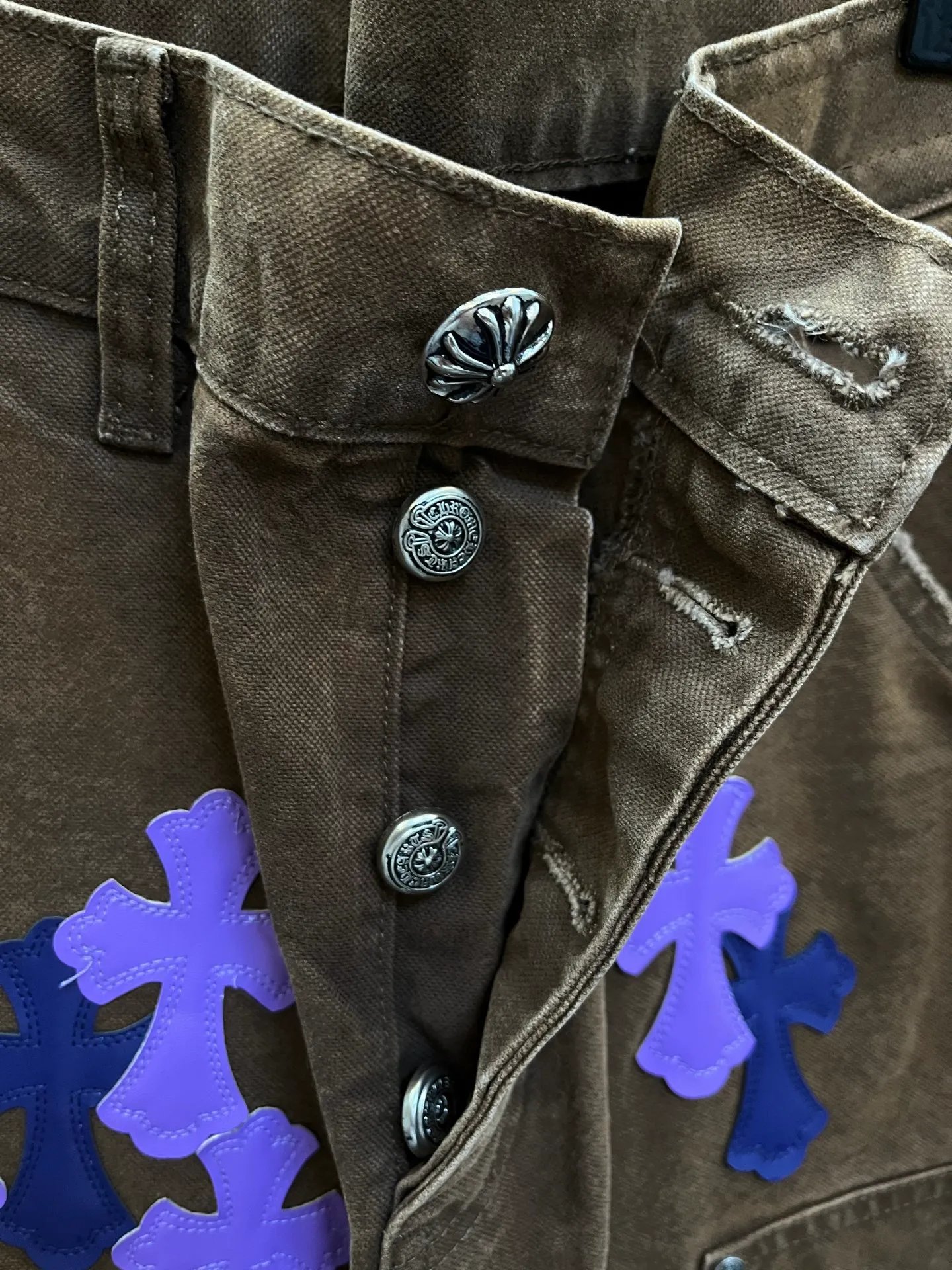 P640 Wang Zha is online! Heavy 15.5oz! Kill all market versions instantly! Price bottomed out chrome hearts limited series new city limited jeans Chrome Hearts city limited jeans vintage levis American made 501 505 517 base version remake Levis American made 501 base version imported sheepskin 925 silver remake Customers provide waist and pants length or height and weight The studio will select the most suitable base version for you to remake There are many people doing remakes in the market Don't belittle or comment The difference is visible to the naked eye See more and compare yourself #CHROME HEARTS Unisex size: 28 30 32 34 36 38 40 42